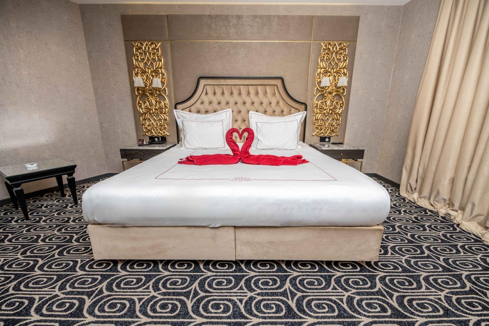Grand Opera Hotel & Casino & Spa キレニア エクステリア 写真