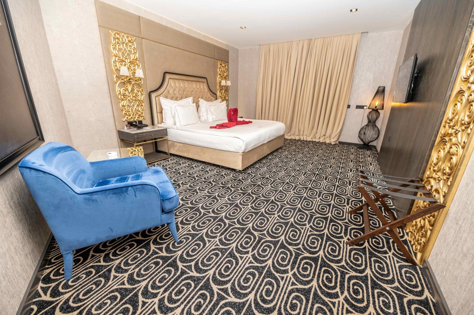Grand Opera Hotel & Casino & Spa キレニア エクステリア 写真